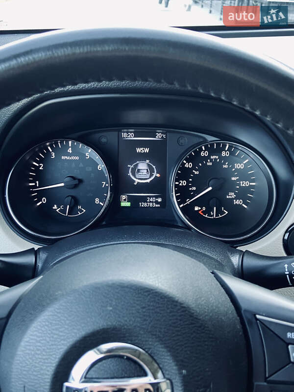 Позашляховик / Кросовер Nissan Rogue 2017 в Хмельницькому