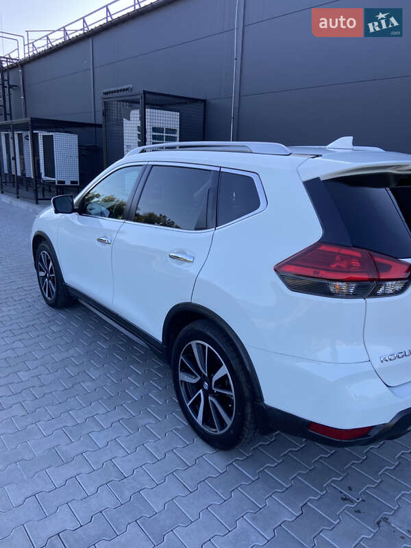 Позашляховик / Кросовер Nissan Rogue 2017 в Хмельницькому