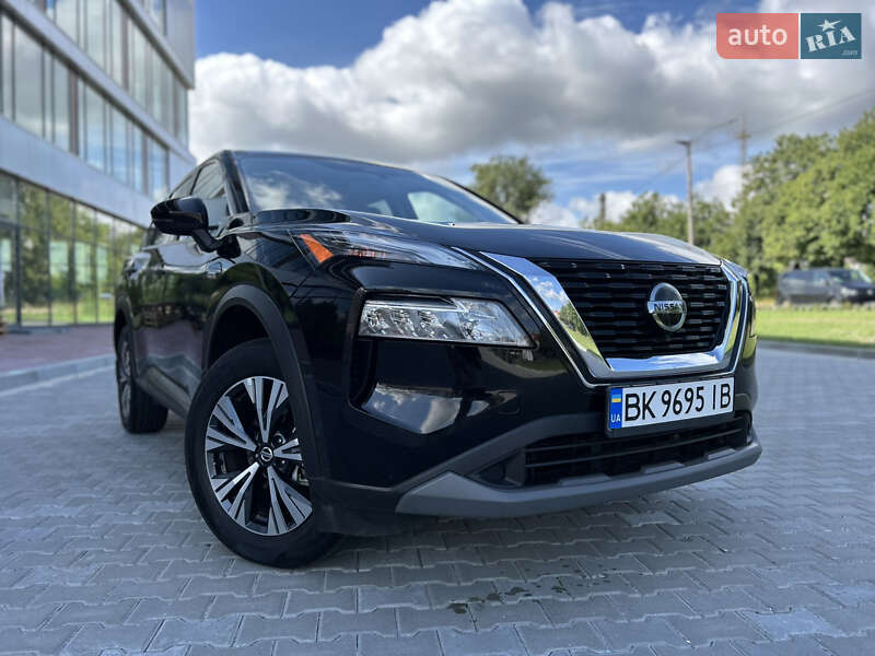 Позашляховик / Кросовер Nissan Rogue 2020 в Рівному