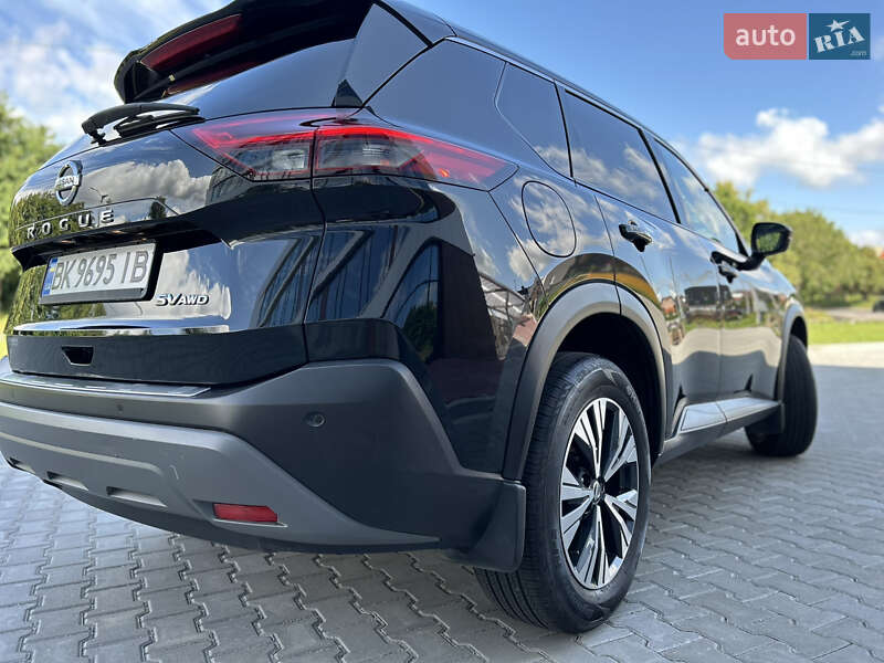 Позашляховик / Кросовер Nissan Rogue 2020 в Рівному