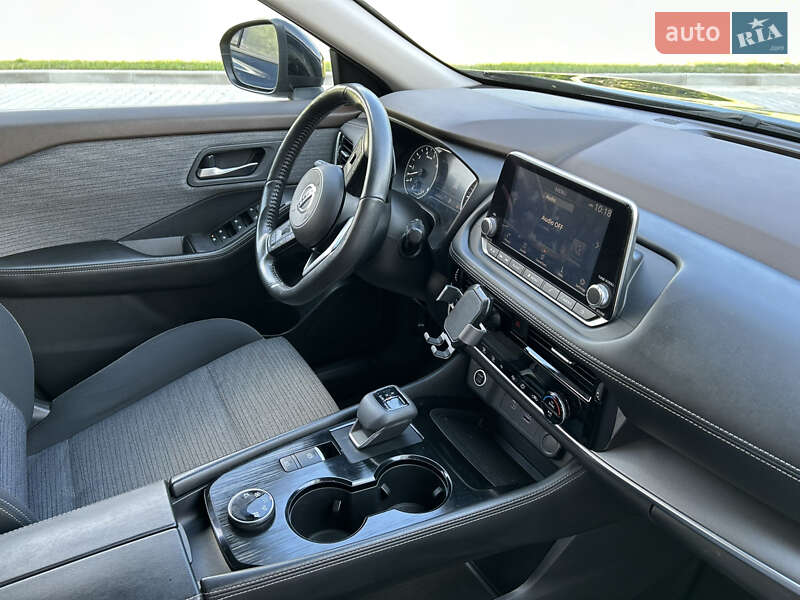 Позашляховик / Кросовер Nissan Rogue 2020 в Рівному