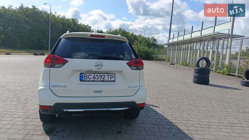 Позашляховик / Кросовер Nissan Rogue 2017 в Львові