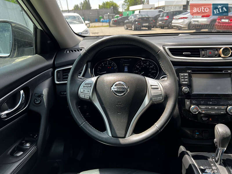 Внедорожник / Кроссовер Nissan Rogue 2016 в Днепре