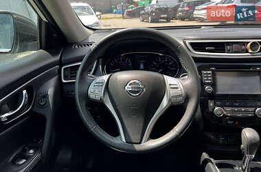Внедорожник / Кроссовер Nissan Rogue 2016 в 
