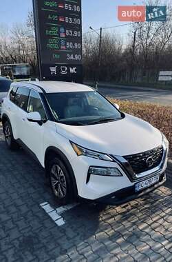 Внедорожник / Кроссовер Nissan Rogue 2021 в Львове