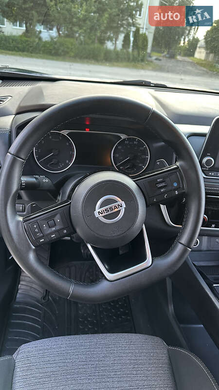 Внедорожник / Кроссовер Nissan Rogue 2021 в Золочеве