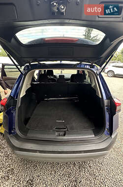 Внедорожник / Кроссовер Nissan Rogue 2021 в Львове