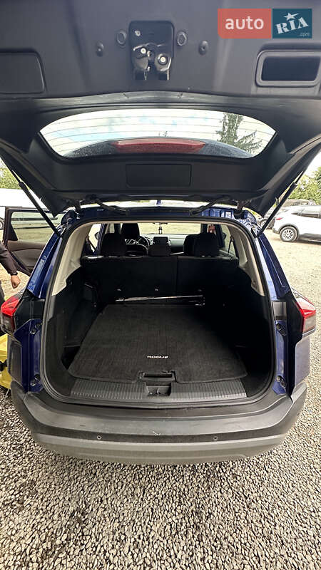 Внедорожник / Кроссовер Nissan Rogue 2021 в Золочеве