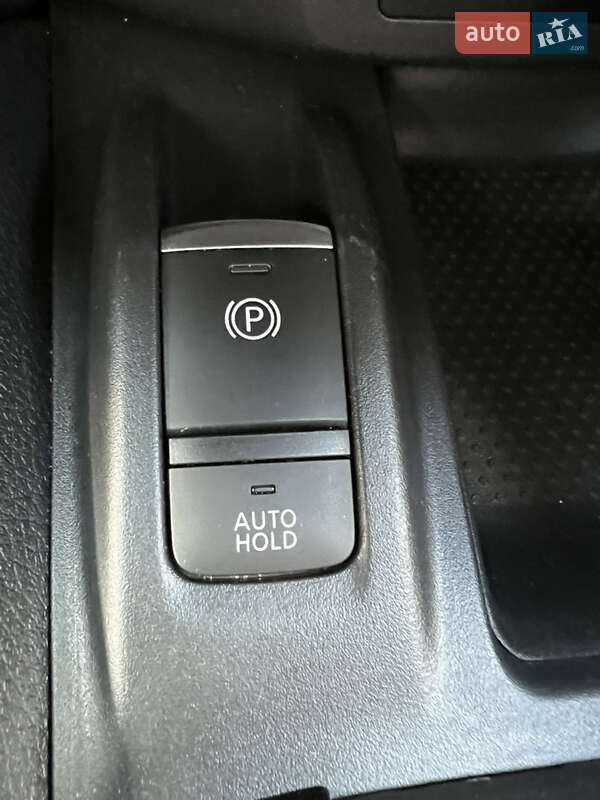 Позашляховик / Кросовер Nissan Rogue 2020 в Рокитному