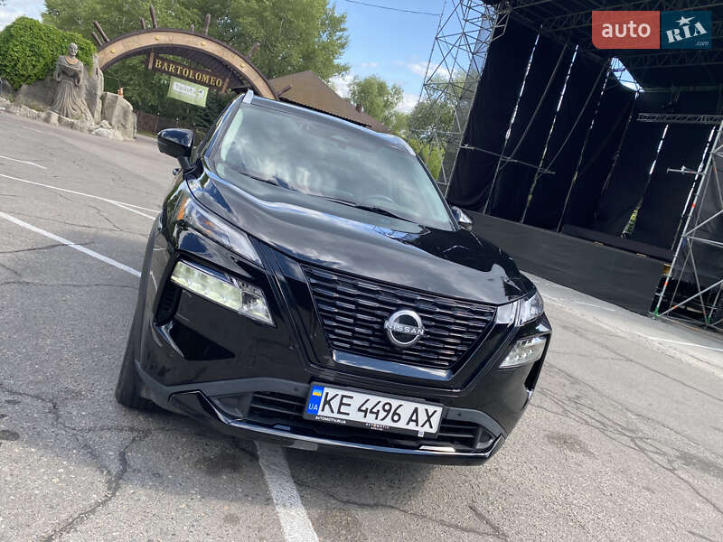 Позашляховик / Кросовер Nissan Rogue 2023 в Дніпрі