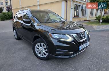 Позашляховик / Кросовер Nissan Rogue 2017 в Одесі