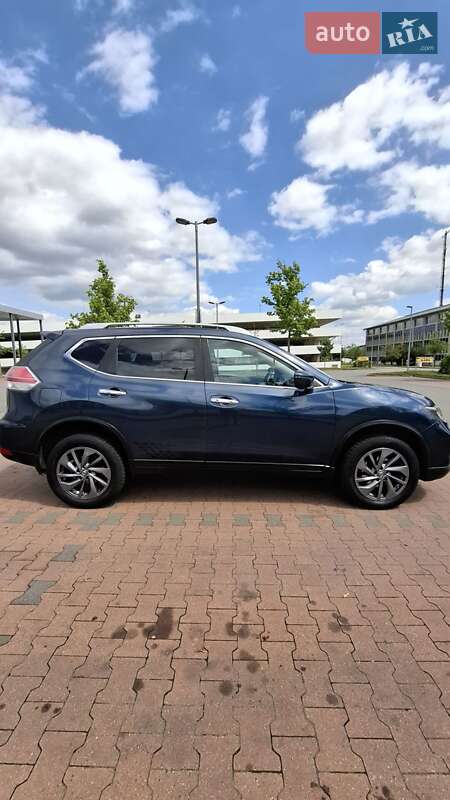 Внедорожник / Кроссовер Nissan Rogue 2015 в Ивано-Франковске