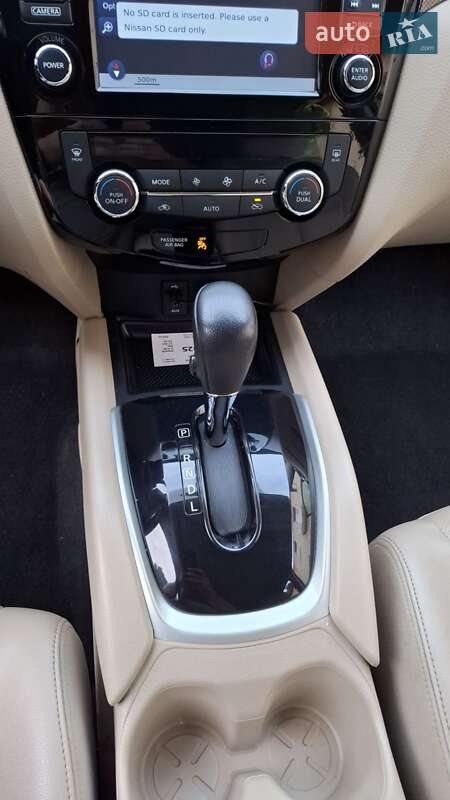 Внедорожник / Кроссовер Nissan Rogue 2015 в Ивано-Франковске