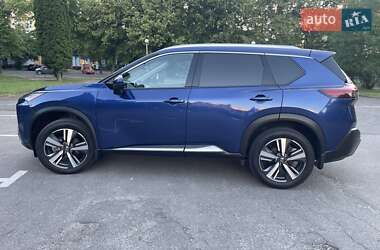 Позашляховик / Кросовер Nissan Rogue 2020 в 