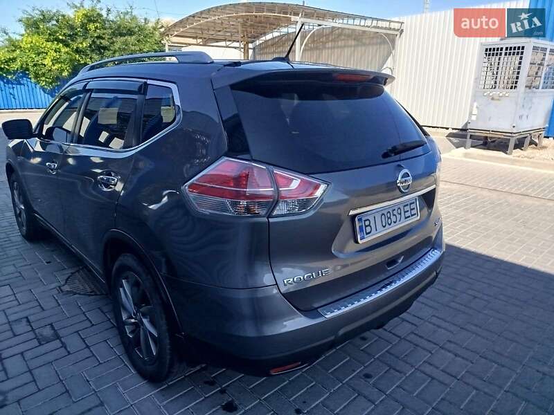 Позашляховик / Кросовер Nissan Rogue 2016 в Полтаві