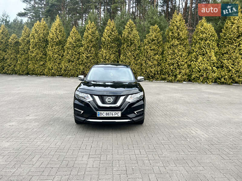 Позашляховик / Кросовер Nissan Rogue 2017 в Львові