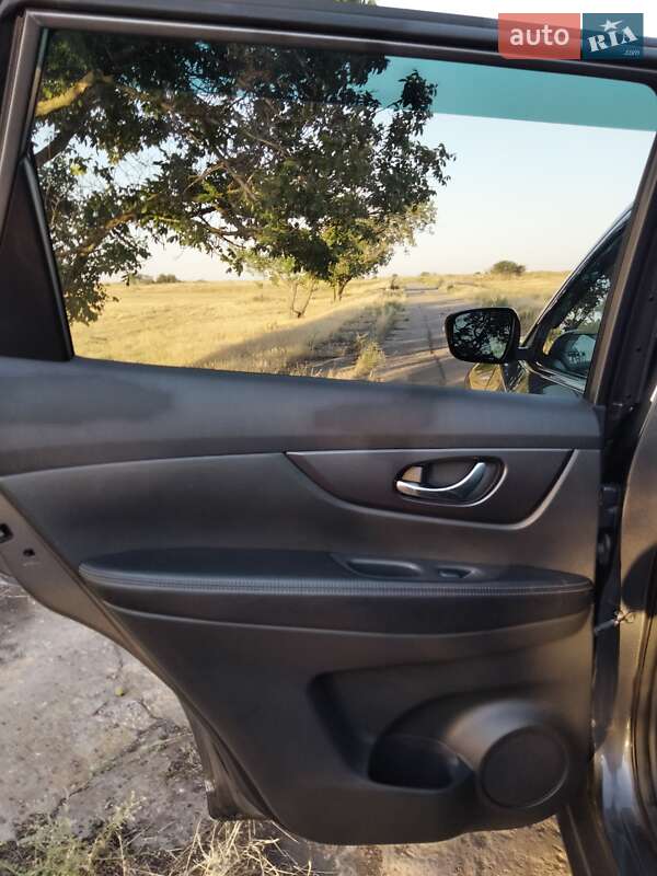 Позашляховик / Кросовер Nissan Rogue 2016 в Одесі