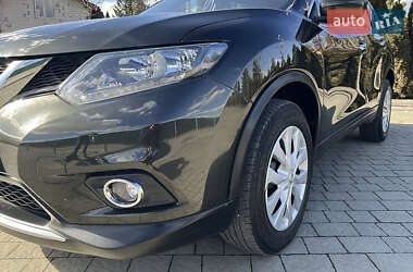 Внедорожник / Кроссовер Nissan Rogue 2016 в Ковеле