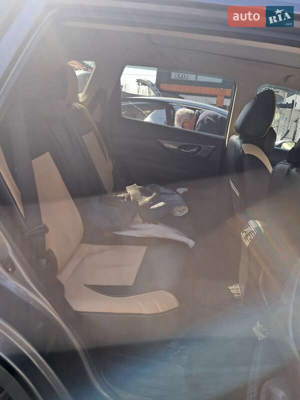 Позашляховик / Кросовер Nissan Rogue 2015 в Дніпрі