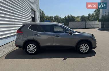 Внедорожник / Кроссовер Nissan Rogue 2017 в Киеве