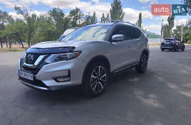 Внедорожник / Кроссовер Nissan Rogue 2018 в 