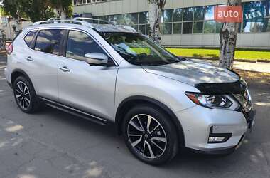 Внедорожник / Кроссовер Nissan Rogue 2018 в Дубно