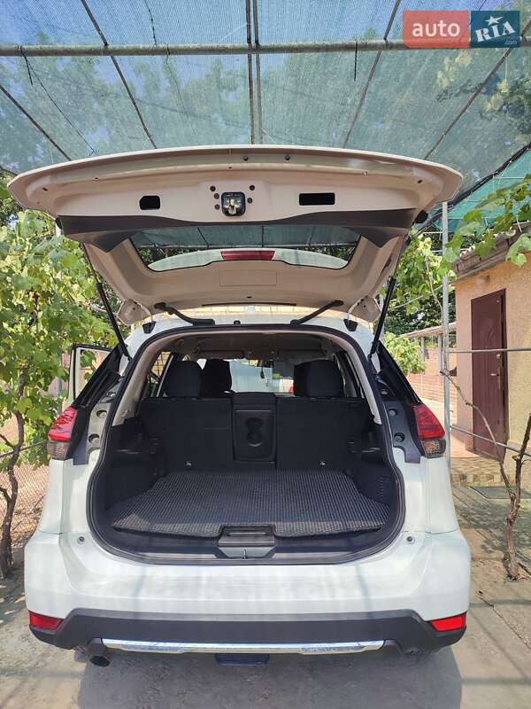 Позашляховик / Кросовер Nissan Rogue 2016 в Ізмаїлі