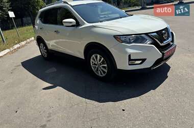 Позашляховик / Кросовер Nissan Rogue 2019 в 