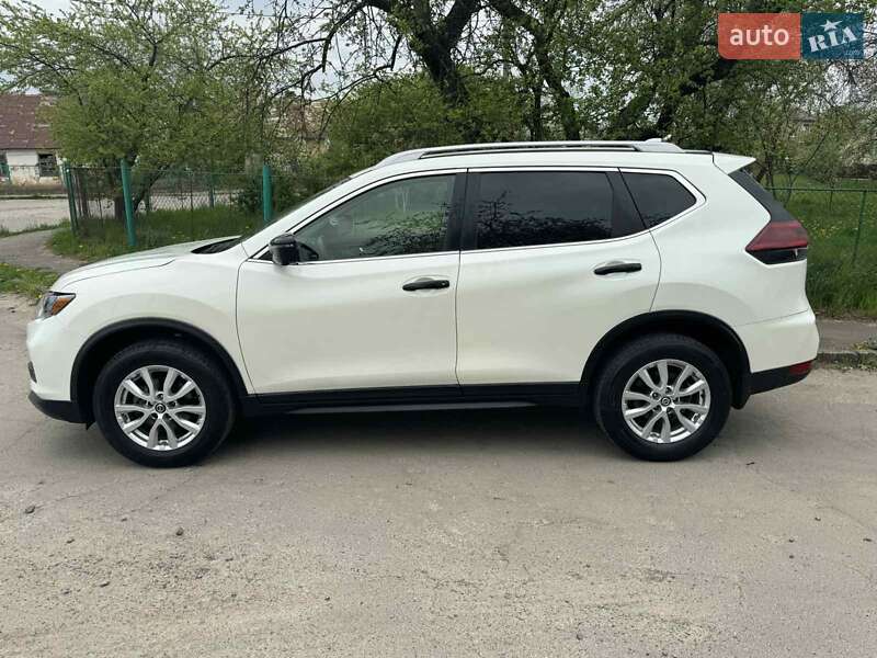 Внедорожник / Кроссовер Nissan Rogue 2019 в Ужгороде