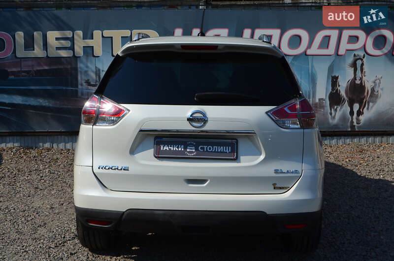 Внедорожник / Кроссовер Nissan Rogue 2016 в Киеве