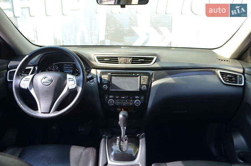 Внедорожник / Кроссовер Nissan Rogue 2016 в Киеве
