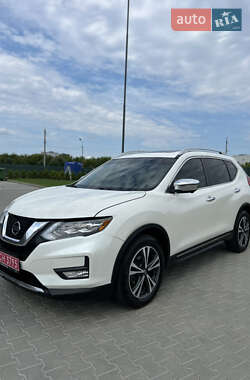 Внедорожник / Кроссовер Nissan Rogue 2016 в Виннице