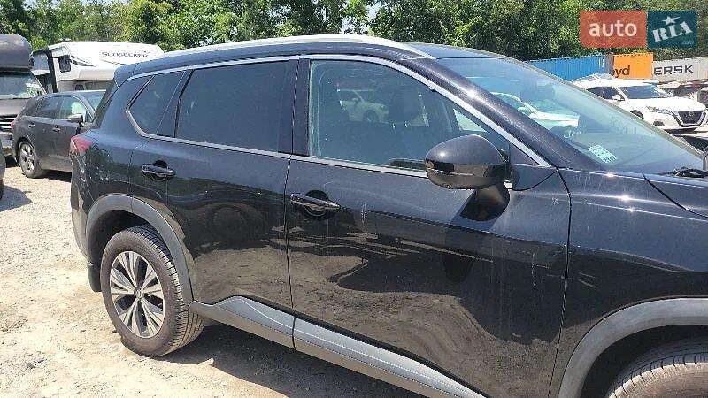 Внедорожник / Кроссовер Nissan Rogue 2021 в Ровно