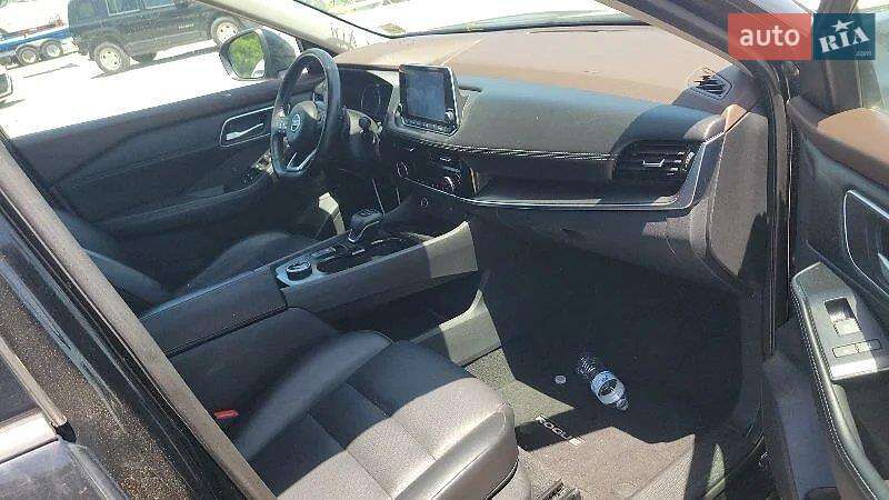 Внедорожник / Кроссовер Nissan Rogue 2021 в Ровно