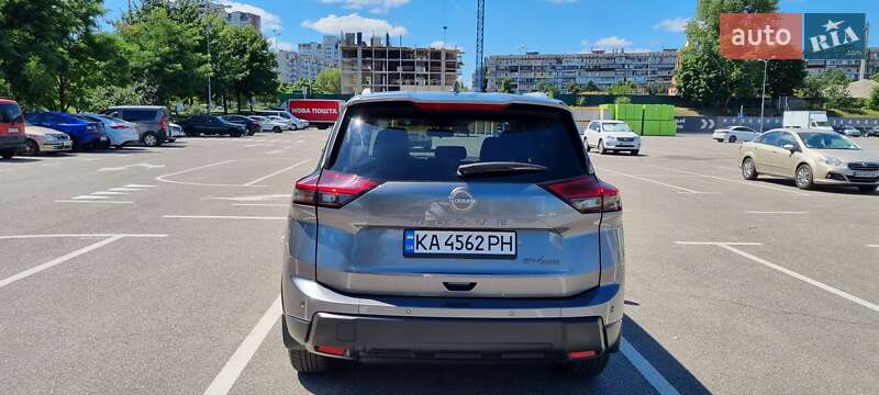 Позашляховик / Кросовер Nissan Rogue 2024 в Києві