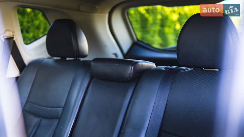 Позашляховик / Кросовер Nissan Rogue 2014 в Львові фото 26 Позашляховик / Кросовер Nissan Rogue 2014 в Львові