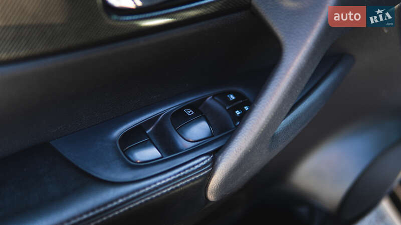 Позашляховик / Кросовер Nissan Rogue 2014 в Львові фото 51 Позашляховик / Кросовер Nissan Rogue 2014 в Львові