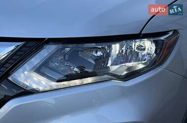 Внедорожник / Кроссовер Nissan Rogue 2019 в 