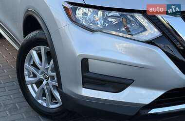 Внедорожник / Кроссовер Nissan Rogue 2019 в 