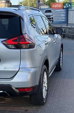 Внедорожник / Кроссовер Nissan Rogue 2019 в 