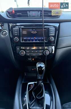 Внедорожник / Кроссовер Nissan Rogue 2019 в 