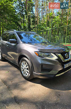 Внедорожник / Кроссовер Nissan Rogue 2016 в Киеве