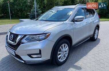 Позашляховик / Кросовер Nissan Rogue 2016 в Києві