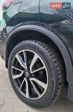 Внедорожник / Кроссовер Nissan Rogue 2019 в 