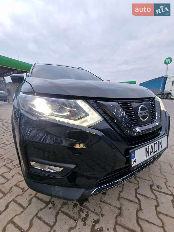 Внедорожник / Кроссовер Nissan Rogue 2019 в Надворной