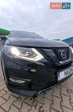 Внедорожник / Кроссовер Nissan Rogue 2019 в 