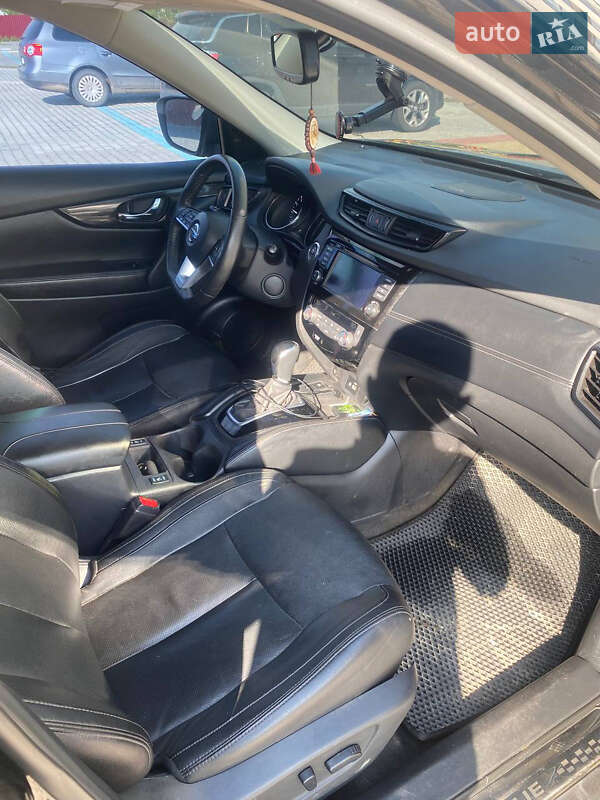 Внедорожник / Кроссовер Nissan Rogue 2019 в Надворной