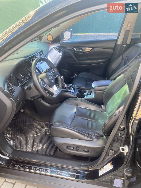 Внедорожник / Кроссовер Nissan Rogue 2019 в Надворной