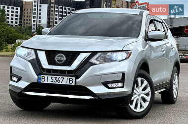 Внедорожник / Кроссовер Nissan Rogue 2017 в Кривом Роге