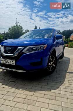 Внедорожник / Кроссовер Nissan Rogue 2017 в Хмельницком